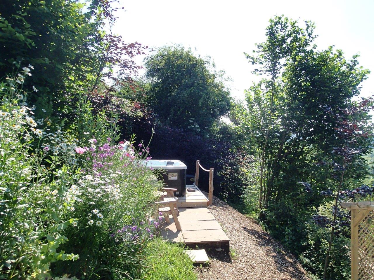Rose Lodge Secluded Hot Tub